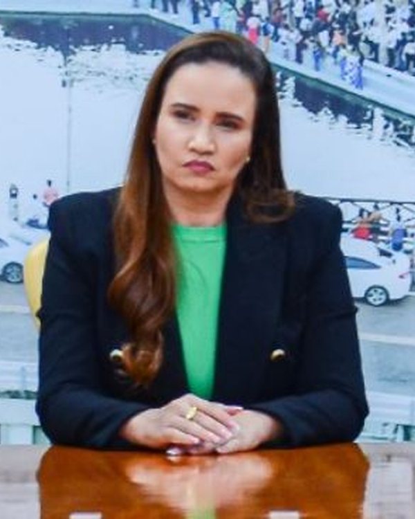 Retrato de Alliny Serrão