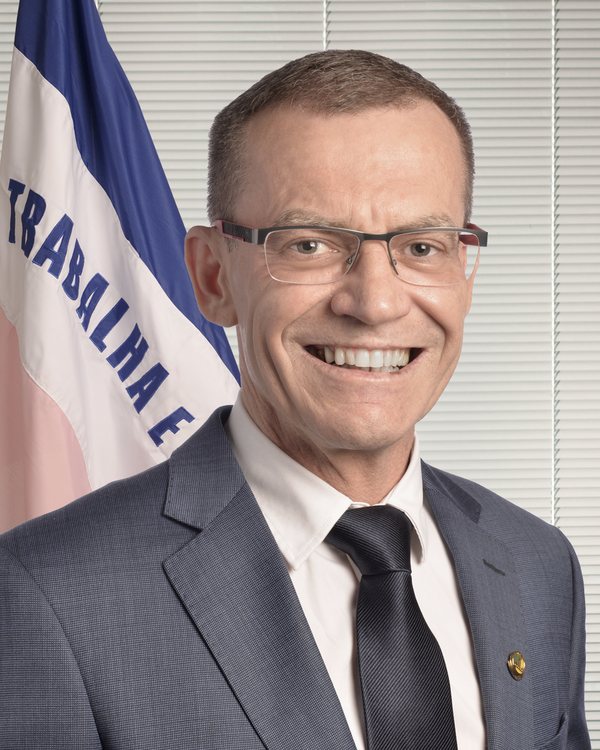 Retrato de Fabiano Contarato