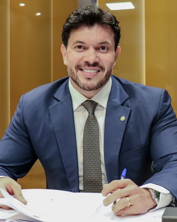 Retrato de Acácio Favacho