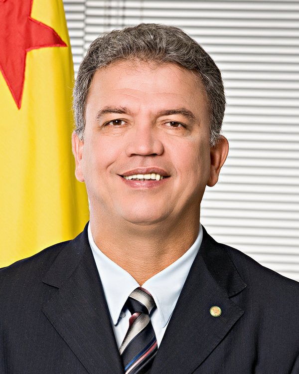 Retrato de Sérgio Petecão
