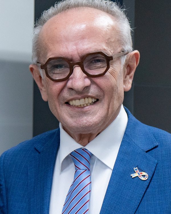 Retrato de Cícero Lucena